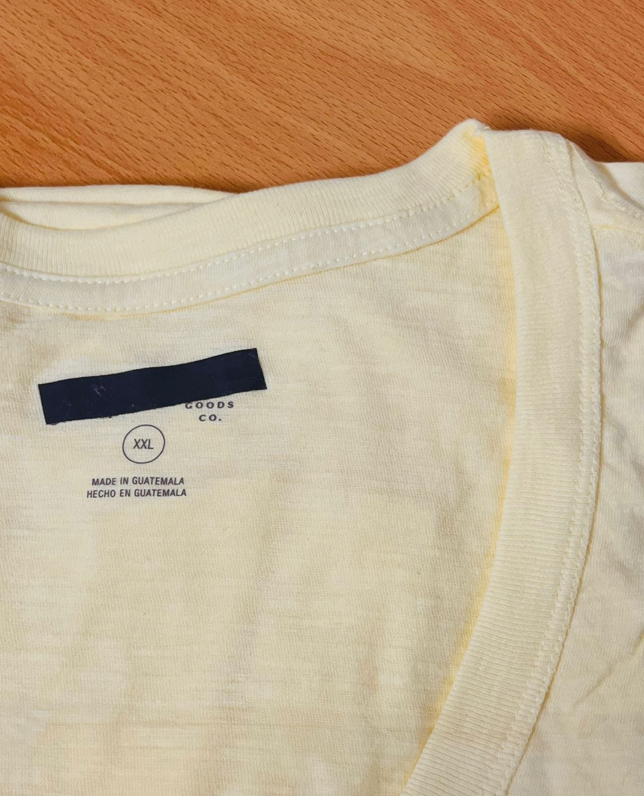Blusa Universal Thread cuello V